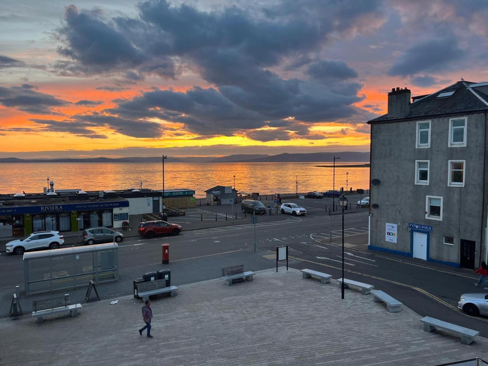 2 Bedroom * Largs