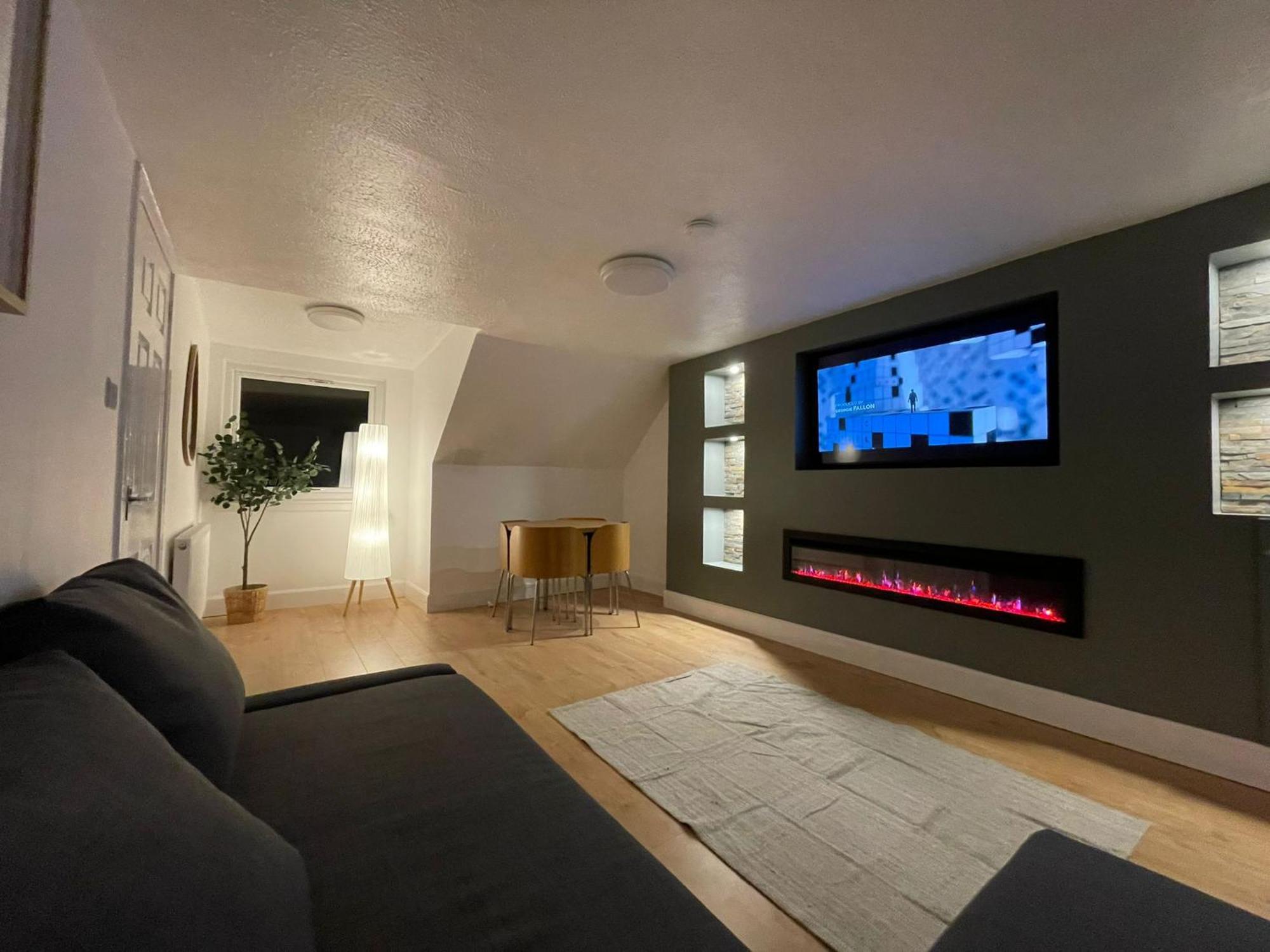 2 Bedroom Apartment Largs